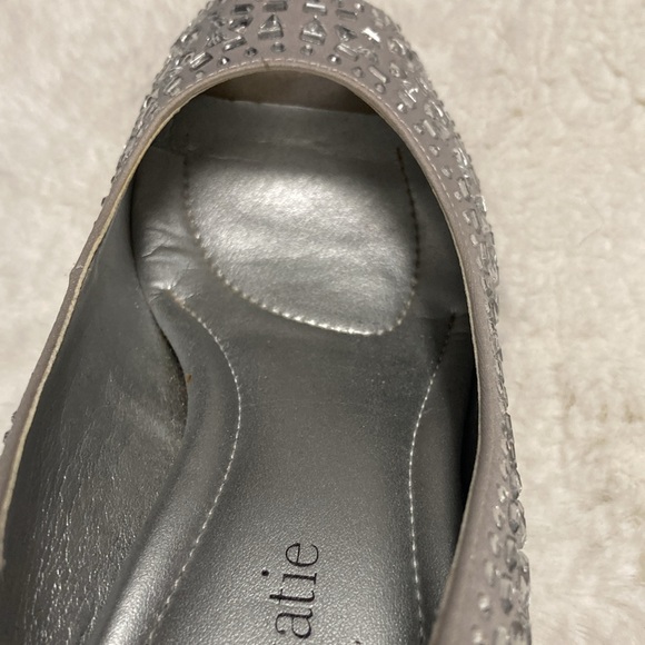 Kelly and Katie Crystal Embellished heels - Picture 7 of 8